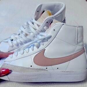 Women’s Nike Blazer Sneakers Size 7.5 - Pink & White